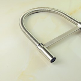 Art déco/Retro Pull-out / Pull-down Becken Mit ausziehbarer Brause / drehbarer with Keramisches Ventil Einhand Ein Loch for Gebürsteter