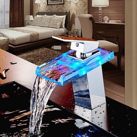 Zeitgenössisch Mittellage LED / Wasserfall / Mit ausziehbarer Brause with Keramisches Ventil Einhand Ein Loch for Chrom, Waschbecken