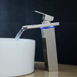 Zeitgenössisch Mittellage LED / Wasserfall with Keramisches Ventil Einhand Ein Loch for Gebürsteter Nickel, Waschbecken Wasserhahn