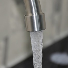 Zeitgenössisch Standard Spout Becken drehbarer with Keramisches Ventil Zwei Griffe Ein Loch for Edelstahl, Armatur für die Küche